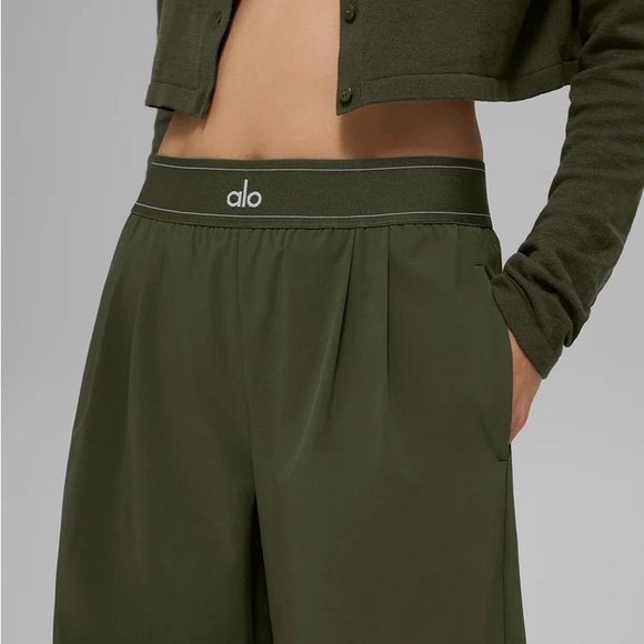 ALO Yoga Dark Olive Wide-Leg Pants size small discounted color - Picture 2 of 6